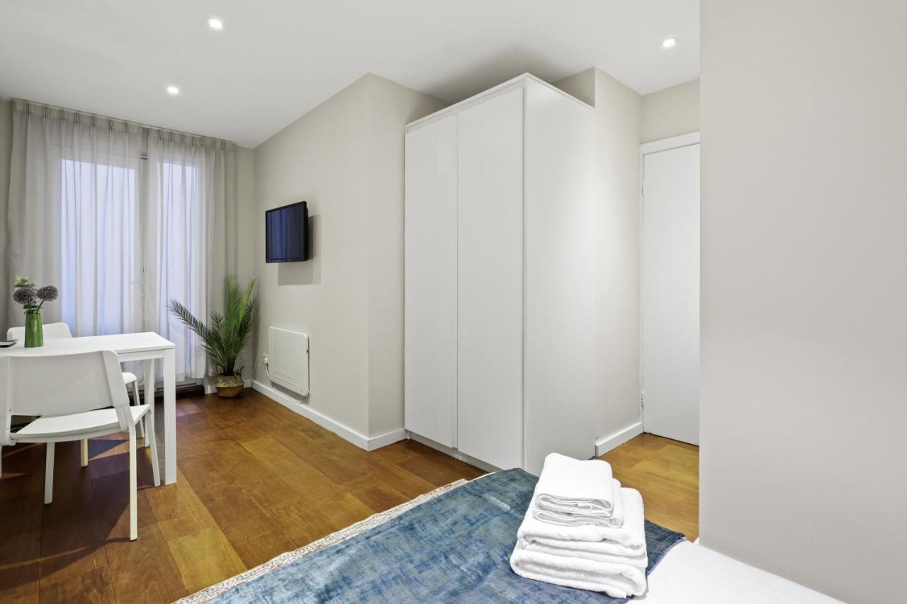 Spacious 1 Bedroom Flat Лондон Экстерьер фото